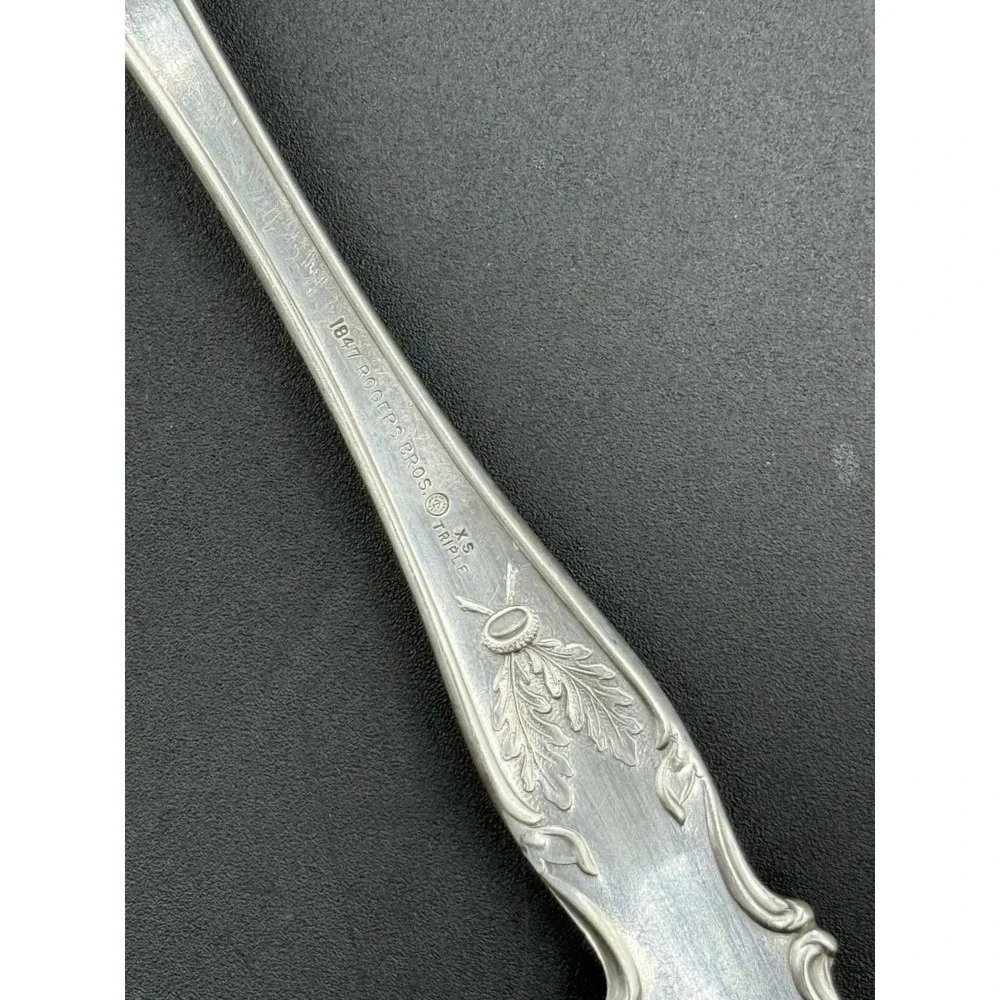 Charter‎ Oak by 1847 Rogers Plate Silverplate Cold Meat Fork 8 3/8